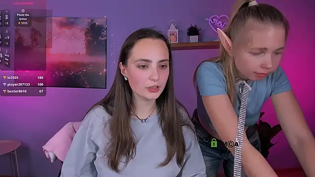 Snapshot of jenna_elayne chatting on December 15, 1:15 pm jenna elayne online show from December 15, 1:15 pm