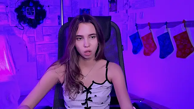 KimPorins online show from December 15, 1:15 pm