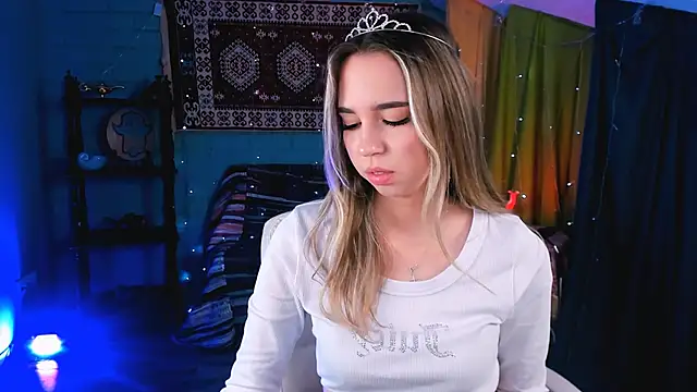KimPorins online show from April 29, 2:21 pm