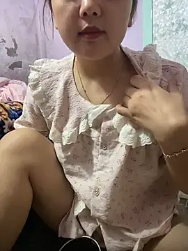 Snapshot of Samsam-006 chatting on April 14, 3:45 am Samsam-006 online show from April 14, 3:45 am