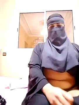 Snapshot of -Batta- chatting on December 4, 7:11 pm -Batta- online show from December 4, 7:11 pm