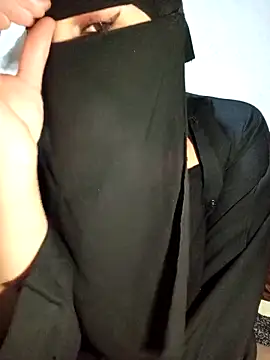 Snapshot of -Batta- chatting on February 19, 9:11 pm -Batta- online show from February 19, 9:11 pm