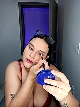 Snapshot of Valeriaa_21 chatting on May 29, 1:03 am Valeriaa 21 online show from May 29, 1:03 am