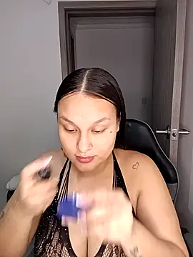 Snapshot of Valeriaa_21 chatting on June 10, 12:37 pm Valeriaa 21 online show from June 10, 12:37 pm
