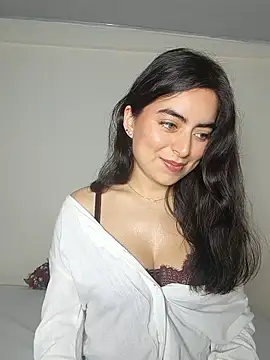 saasha Petit online show from February 26, 10:36 am