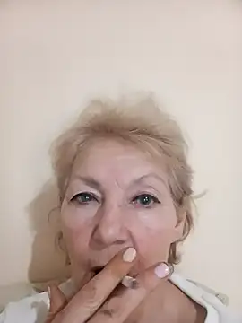 Snapshot of Calypso-Loove chatting on December 16, 12:10 pm Calypso-Loove online show from December 16, 12:10 pm