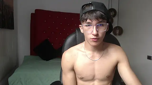 Snapshot of jeremy_job chatting on December 16, 12:21 pm jeremy job online show from December 16, 12:21 pm