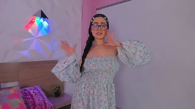 Snapshot of abby_angel_1 chatting on December 16, 12:43 pm abby angel 1 online show from December 16, 12:43 pm