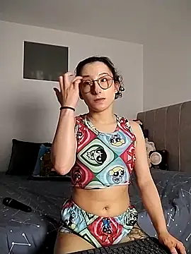 little  ammy online show from December 21, 3:13 am