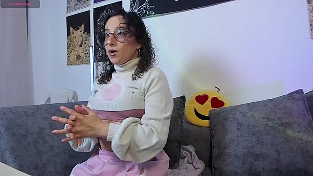 Snapshot of little__ammy chatting on June 11, 11:14 pm little ammy online show from June 11, 11:14 pm