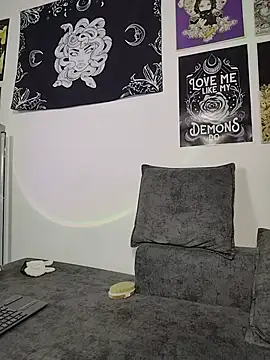 Snapshot of little__ammy chatting on July 9, 2:59 am little ammy online show from July 9, 2:59 am