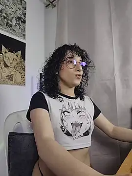 Snapshot of little__ammy chatting on July 30, 3:38 am little ammy online show from July 30, 3:38 am