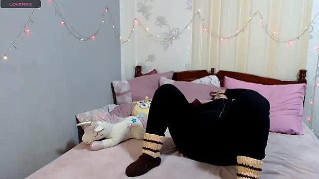 SashaBond online show from February 8, 2:42 pm