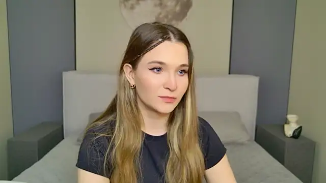 Lina Sinerz online show from April 2, 9:01 pm