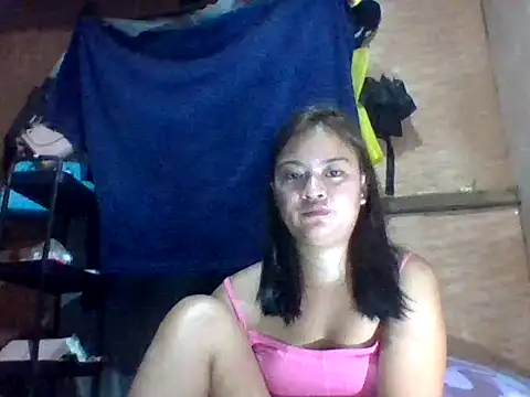 Snapshot of angela_rose20 chatting on May 31, 12:34 pm angela rose20 online show from May 31, 12:34 pm