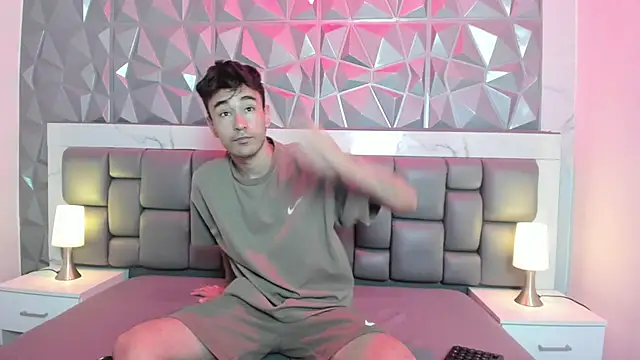 KathyAiden online show from February 7, 7:39 pm