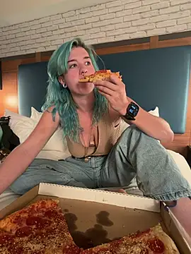 rosiebuddy online show from April 27, 4:10 am