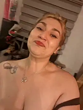 Magenta Moon online show from January 13, 11:43 pm