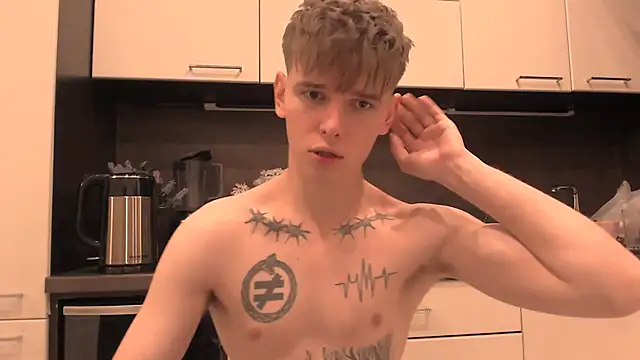 Snapshot of Fredd_Xanders chatting on December 5, 3:26 am Fredd Xanders online show from December 5, 3:26 am