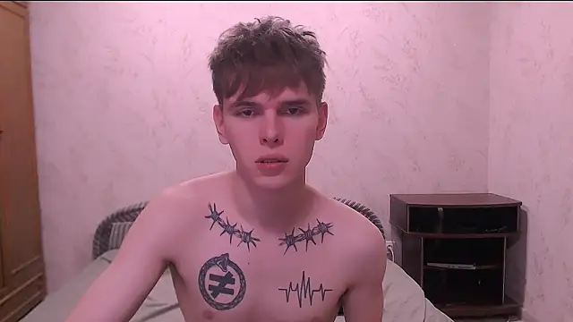 Snapshot of Fredd_Xanders chatting on April 1, 3:42 pm Fredd Xanders online show from April 1, 3:42 pm
