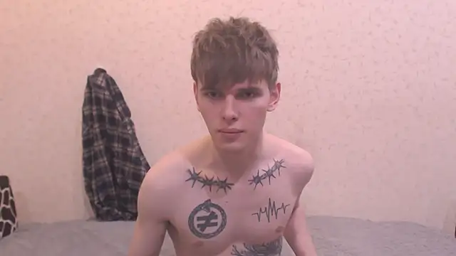 Snapshot of Fredd_Xanders chatting on April 8, 7:14 pm Fredd Xanders online show from April 8, 7:14 pm