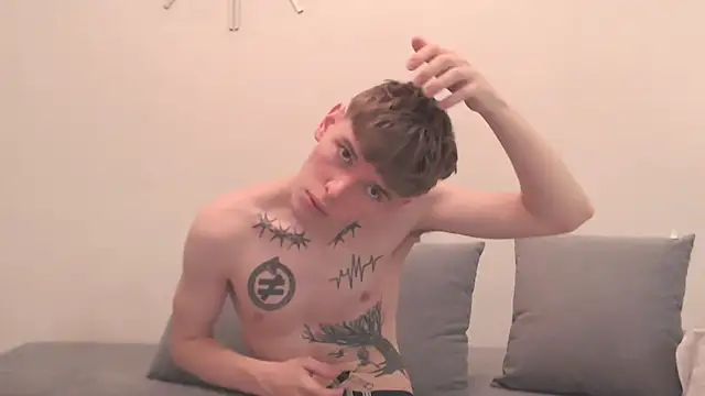 Snapshot of Fredd_Xanders chatting on April 18, 7:29 pm Fredd Xanders online show from April 18, 7:29 pm