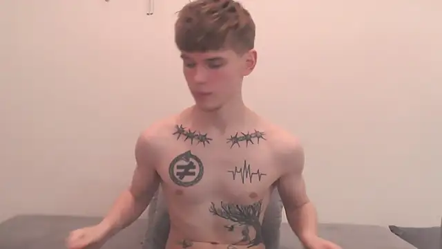 Snapshot of Fredd_Xanders chatting on April 25, 7:55 pm Fredd Xanders online show from April 25, 7:55 pm
