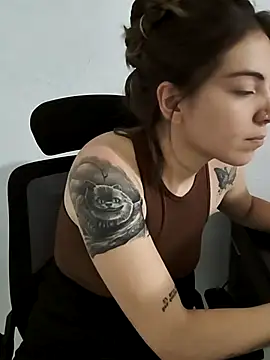 Ceciihot online show from December 20, 3:13 am