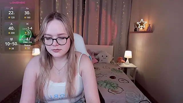 Snapshot of SallyPratt chatting on December 15, 12:53 pm SallyPratt online show from December 15, 12:53 pm