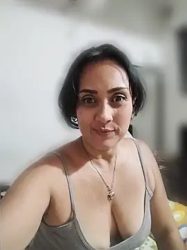 Snapshot of 0lucer0 chatting on March 20, 1:32 am 0lucer0 online show from March 20, 1:32 am