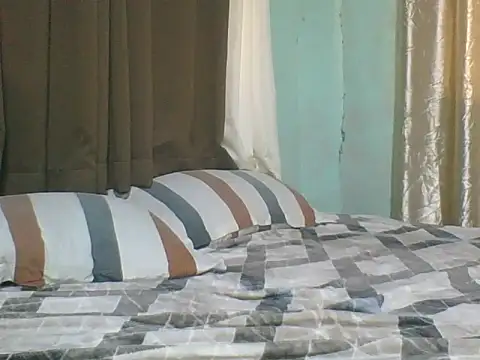 Snapshot of _pinkywhore chatting on December 16, 7:24 am pinkywhore online show from December 16, 7:24 am