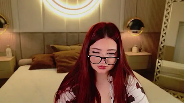 Snapshot of DakotaSecret chatting on May 6, 10:42 am DakotaSecret online show from May 6, 10:42 am