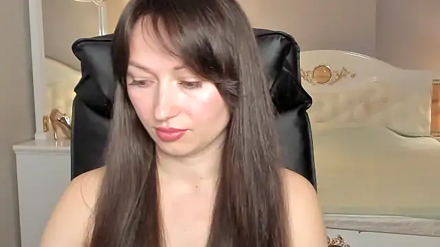 Snapshot of RosiAlina chatting on May 4, 6:42 am RosiAlina online show from May 4, 6:42 am