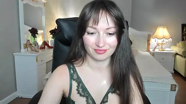Snapshot of RosiAlina chatting on May 5, 6:54 am RosiAlina online show from May 5, 6:54 am