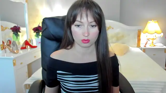 Snapshot of RosiAlina chatting on May 6, 6:30 am RosiAlina online show from May 6, 6:30 am