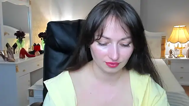 Snapshot of RosiAlina chatting on June 8, 8:15 am RosiAlina online show from June 8, 8:15 am