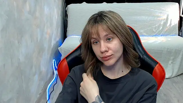 Snapshot of MiaBun1 chatting on May 18, 4:07 am MiaBun1 online show from May 18, 4:07 am