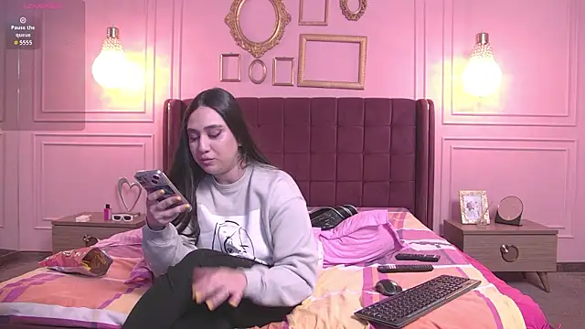 Snapshot of KendallVelvet chatting on March 14, 4:45 pm KendallVelvet online show from March 14, 4:45 pm