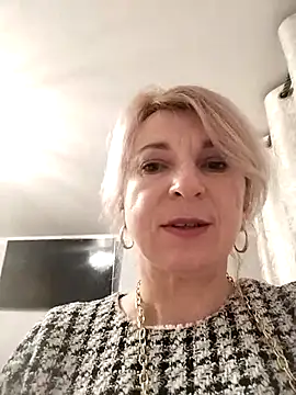 AhlyssaLove1155 online show from February 13, 3:52 pm