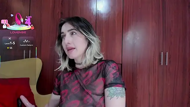 carly grasso online show from November 4, 3:55 pm