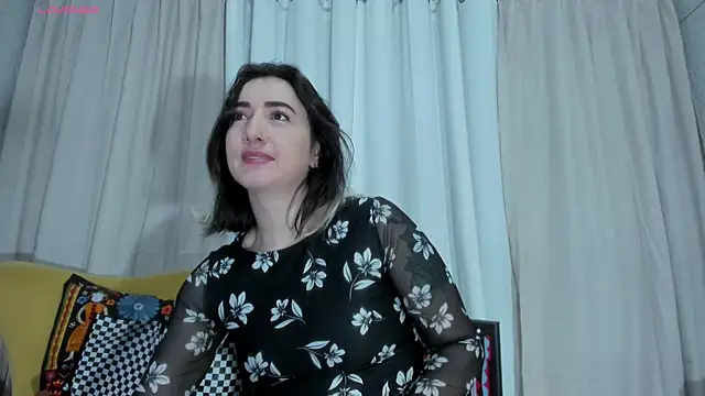 carly grasso online show from June 7, 3:43 am