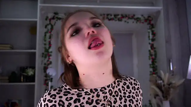 Snapshot of SolBurri chatting on December 14, 2:50 am SolBurri online show from December 14, 2:50 am