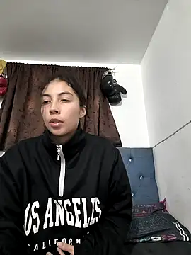 Mishelle-Brizo- online show from December 16, 3:44 am