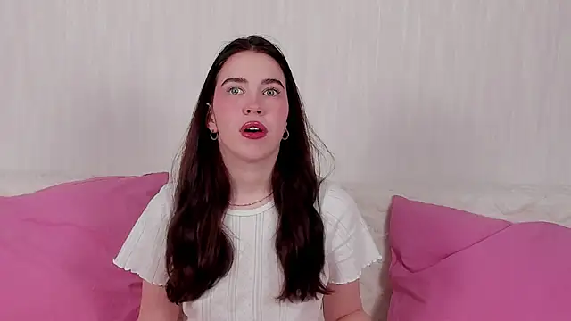 Snapshot of Kimberlybondd chatting on December 15, 8:35 pm Kimberlybondd online show from December 15, 8:35 pm