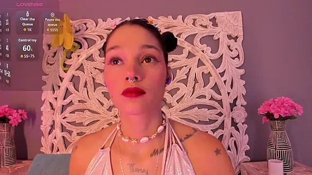 loraineblake online show from February 1, 3:43 pm