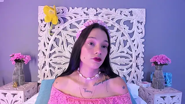 loraineblake online show from February 3, 1:16 pm