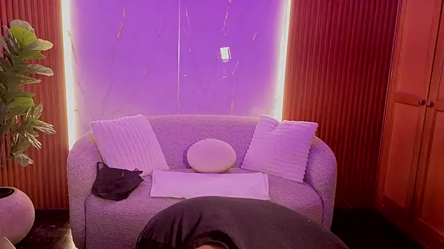 Snapshot of penelopeevg chatting on December 15, 7:29 pm penelopeevg online show from December 15, 7:29 pm