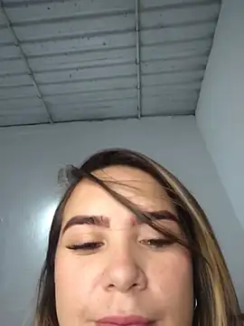 Snapshot of Charlott_smi chatting on June 27, 5:18 pm Charlott smi online show from June 27, 5:18 pm