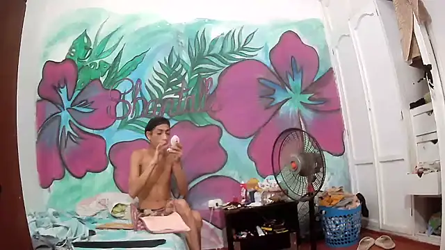 Snapshot of Shantalys_beauty_queen chatting on June 24, 3:22 pm Shantalys beauty queen online show from June 24, 3:22 pm