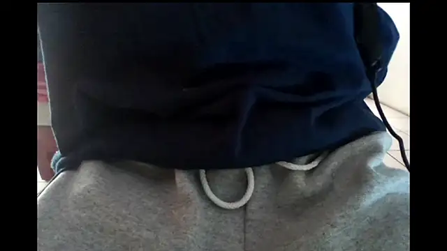 hydrum04 online show from December 15, 9:41 pm